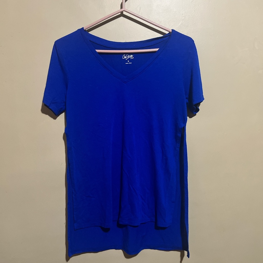 Blue V-neck t-shirt